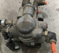 1686687C91 Air Brake Master Cylinder