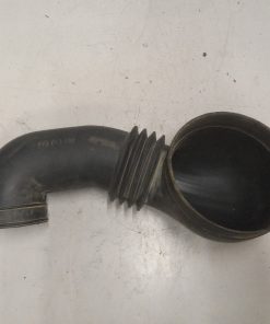 03-31571-000 Air Intake Duct Freightliner C2