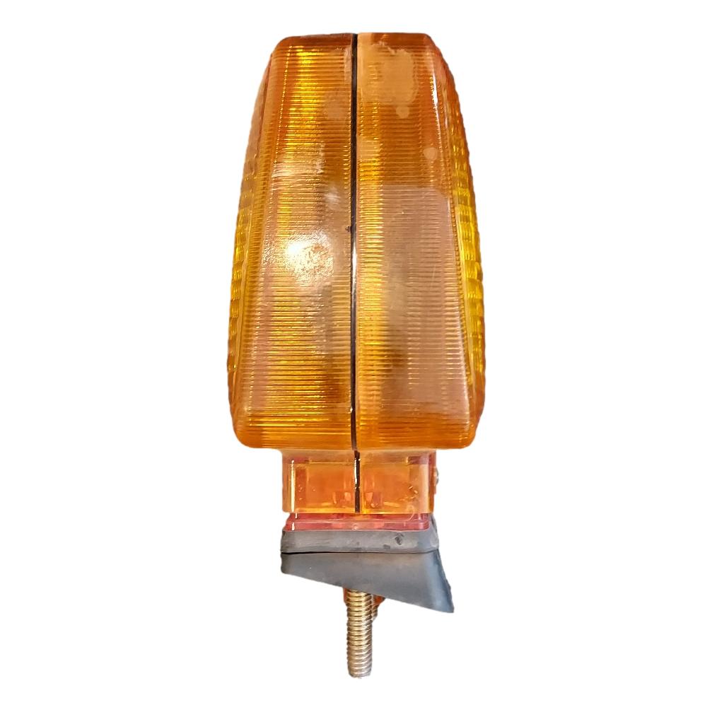 suusan.117.saeさん4-25-1 International Side Marker/Turn Signal Light 3889264C91
