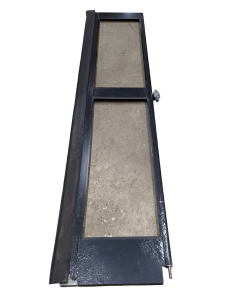 3724538C4 Forward Entrance Door Leaf IC CE Bus