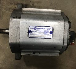 TAM22-90/38 Hydraulic Pump/PTO Pump Detroit