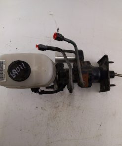 9C24-2A032-F master cylinder and reservoir